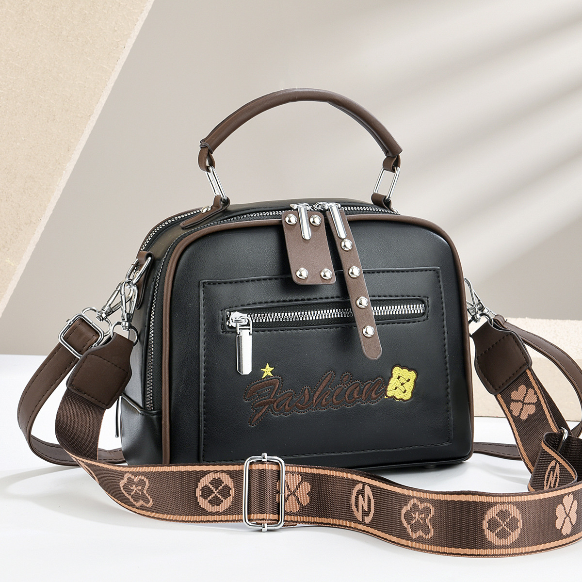Temperamento exquisito de textura bolso cuadrado2025 bolsos de mano de mujer multicapa bolsos de hombro de moda bolsos de mochila transfronterizos