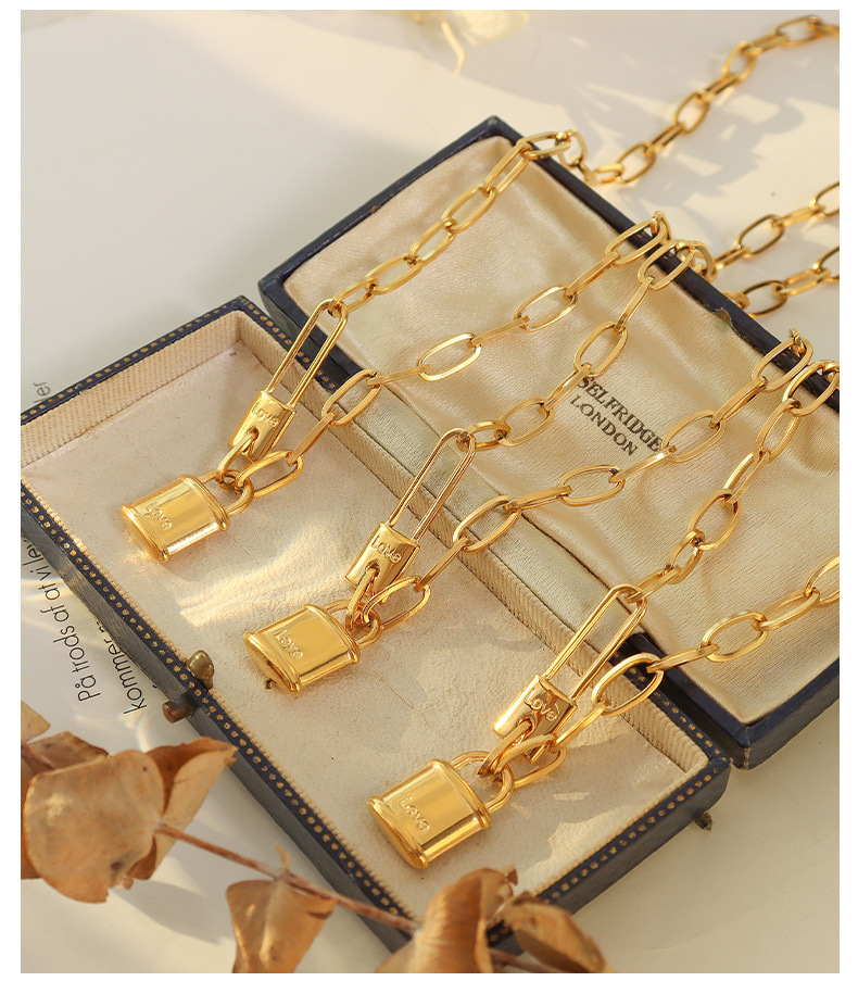 Simple Pin Lock Pendant Titanium Steel Necklace