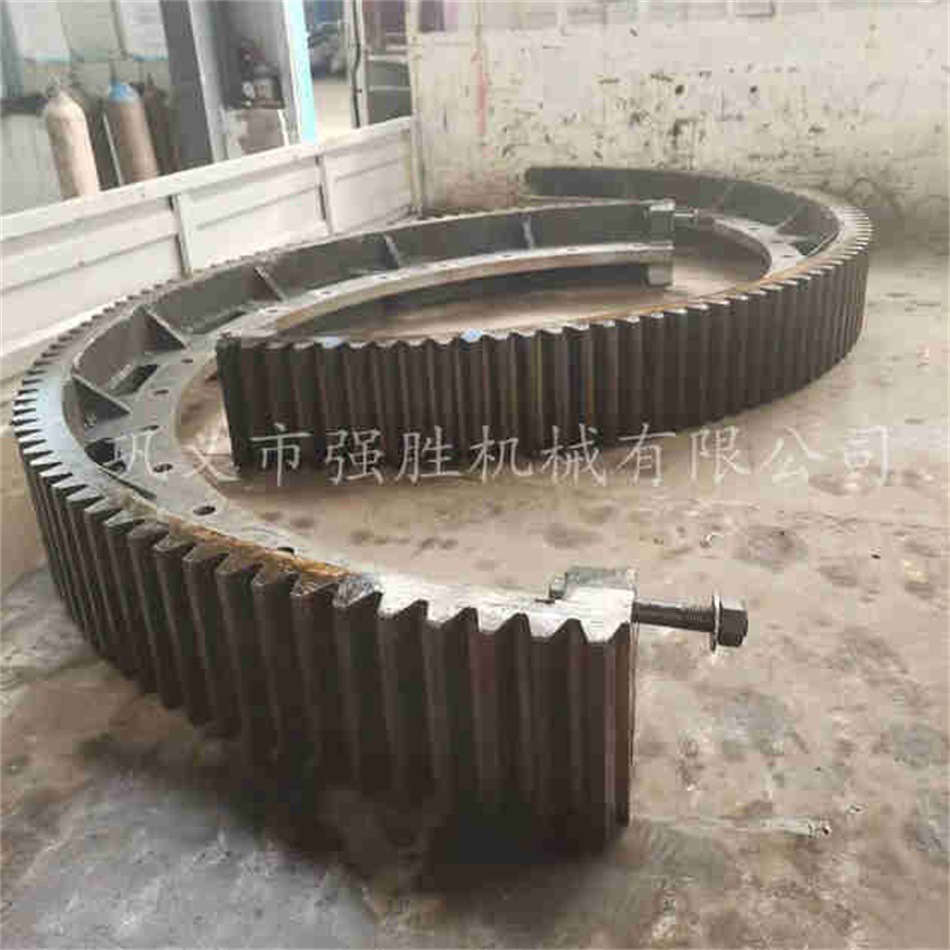 球磨机大齿轮中空轴过桥轴合衬板钢球 球磨机配件生产厂家