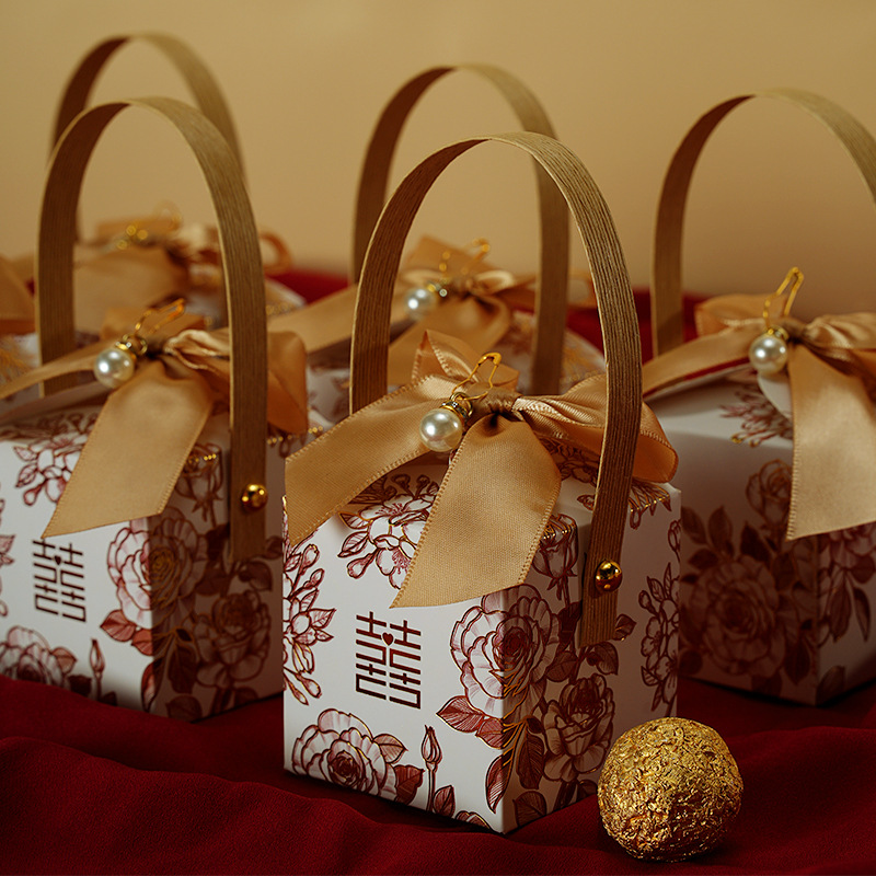 2023 New Arrival Wedding Handheld Candy Box, European-Style Gift Box for Weddings, Elegant Empty Candy Container