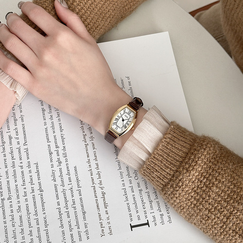 GEDI  new retro barrel-shaped dial women's watch simple quartz watch fashion belt watch