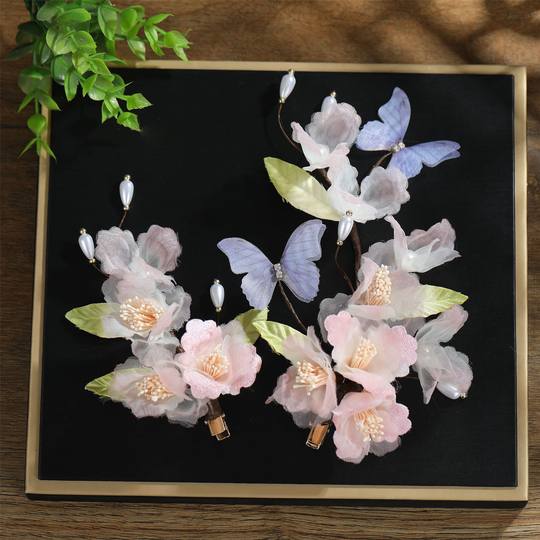 2024 new original design antique double clip silk yarn hot stamping hair clip horse face skirt cheongsam shape Chinese clothing hall headdress