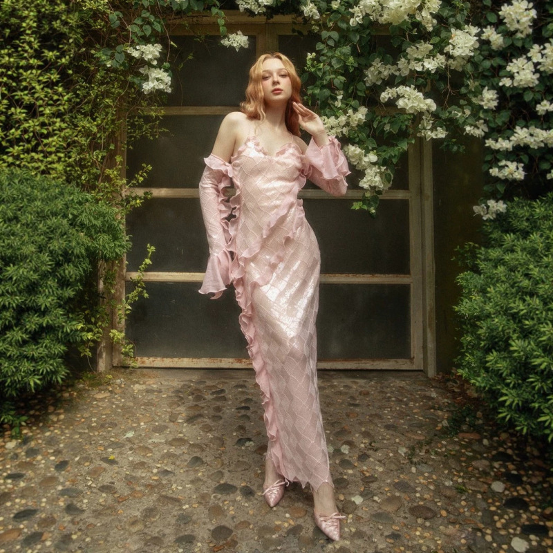 Pink Spaghetti Strap Dress with Ruffled Edges and Sequined Diamond-Shaped Fabric, Long Dress with Detachable Sleeves for Women