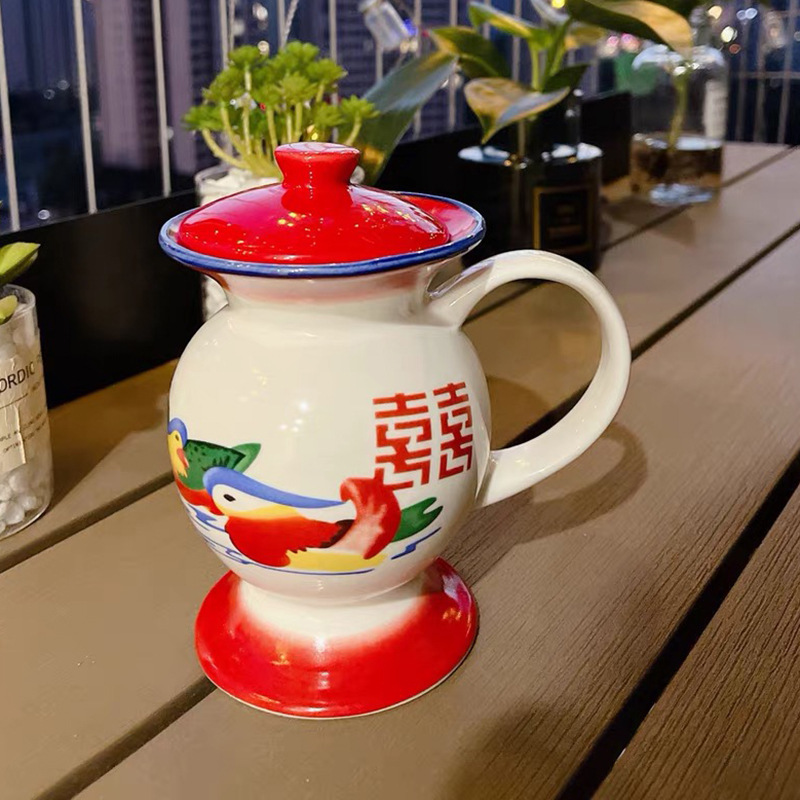Red celebridad creativa taza de agua de cerámica, clásica nostálgica, taza de té de marca de estilo antiguo, taza de urina de inodoro extraña