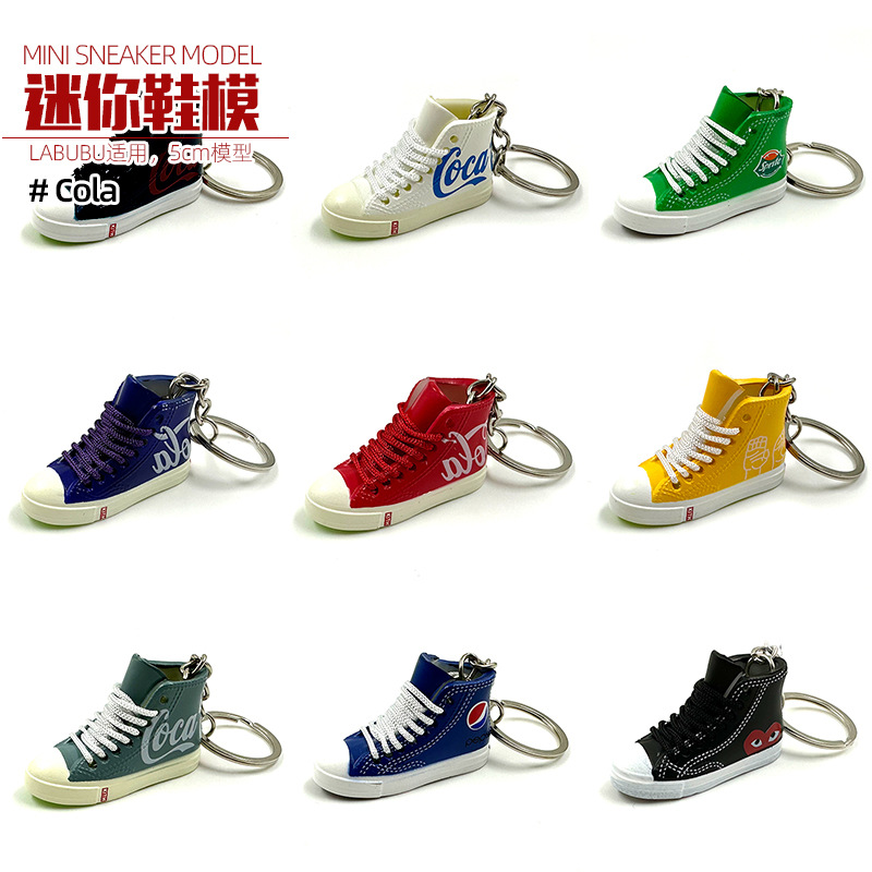 Mini zapatos 3D modelo marco hogar zapatos de lona cola serie de zapatos llavero zapatos desnudos adornos zapatos de mano individuales