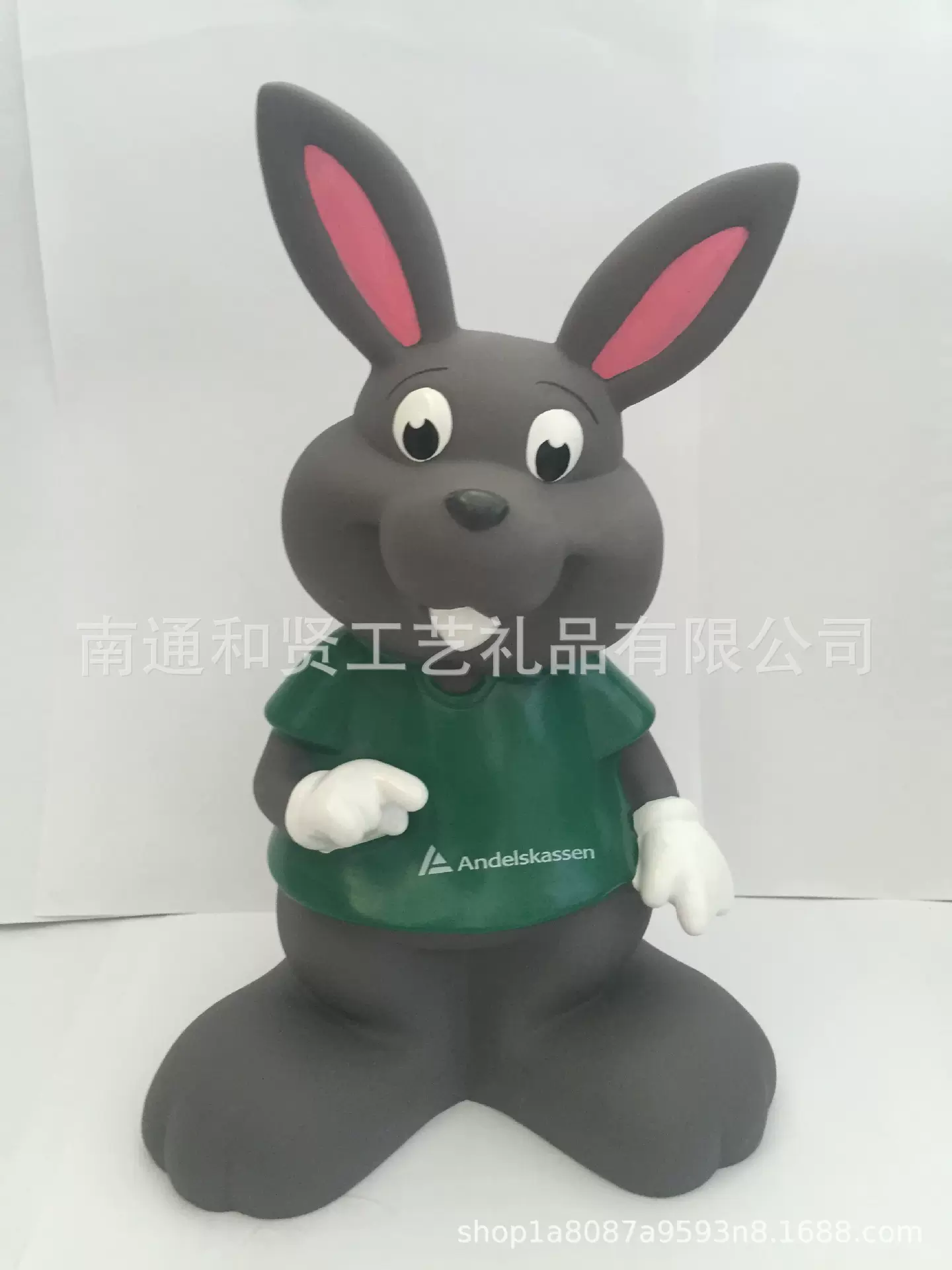 供应搪胶兔子储蓄罐 兔子钱罐兔年大吉储蓄罐 厂家直销欢迎来采购