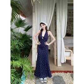 繁花夏季新款挂脖连衣裙蕾丝拼接镂空显身材遮肉收腰包臀鱼尾长裙