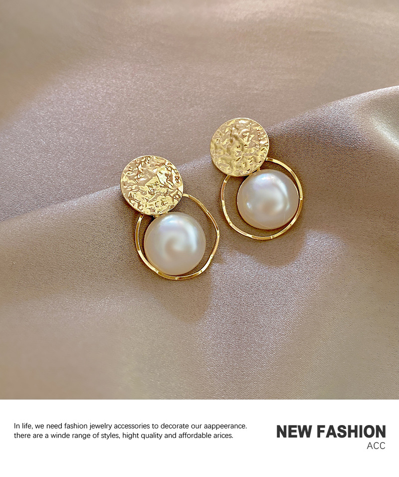 Fashion Geometric Pearl Personality Earrings Disc Earrings display picture 3