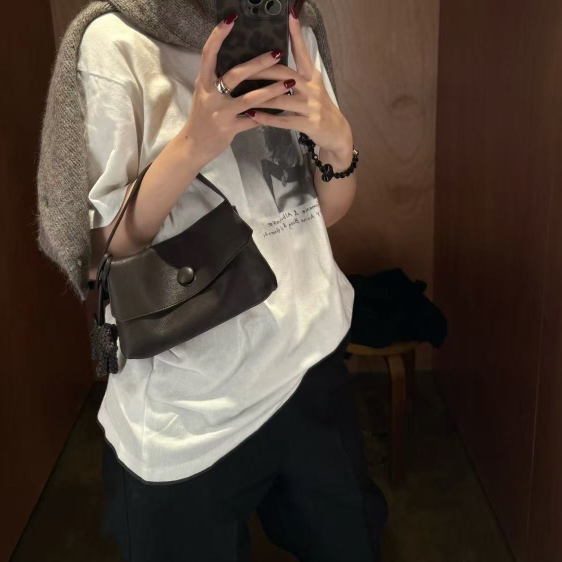 Minimalist Cashmere Suede Button Sally Bag - Simple Fashionable Small Square Handbag For Women - Thumbnail 2