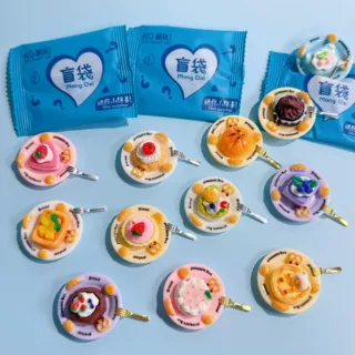 迷你食玩蛋糕装饰摆件可爱面包美食甜品树脂模型玩具小礼物小物品