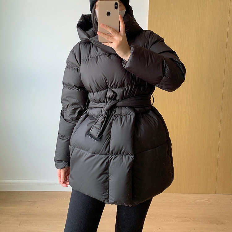 Waist-Slimming Down Jacket For Women, Hooded Short Style, 90% White Duck Down, Thickened, High-End Feel, Elegant Winter_voghion.com