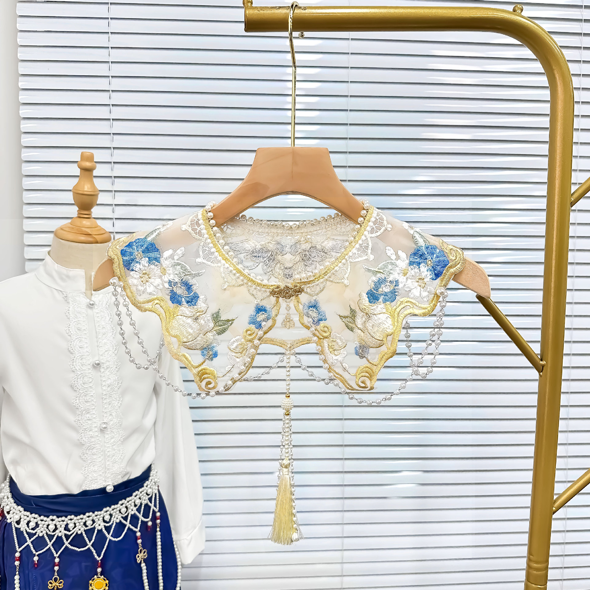 Adultos albaricoque nublado vestido chino shoal bordado bordado bordado bordado encaje nuevo estilo chino vestido de caballo accesorios de cuello falso de mujer image 3