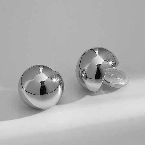 High-end metal ball earrings, feminine mosquito-repellent coils, French ear clips, no piercing earrings, cool and simple style