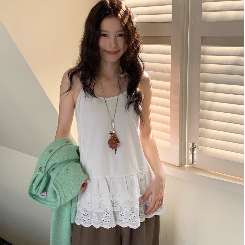 White U-Neck Lace-Trimmed Camisole for Women, New Summer Style, Versatile Loose Fit, Layered Wear, Niche Design Top White U-Neck Lace-Trimmed Camisole for Women, New Summer Style, Versatile Loose Fit, Layered Wear, Niche Design Top