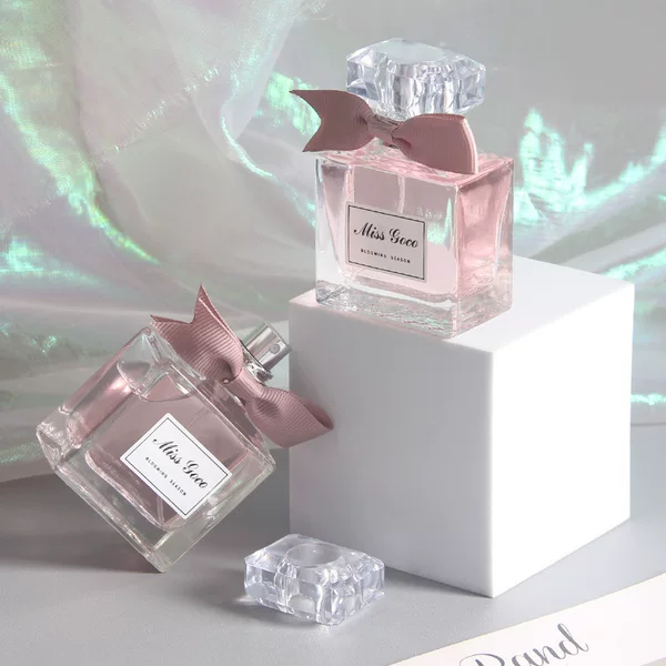 Hot Pink Charming Sweetheart Perfume Ladies Flower Sweetheart Miss Pink Fresh and Lasting Light Fragrance Accompanying Gift Perfume
