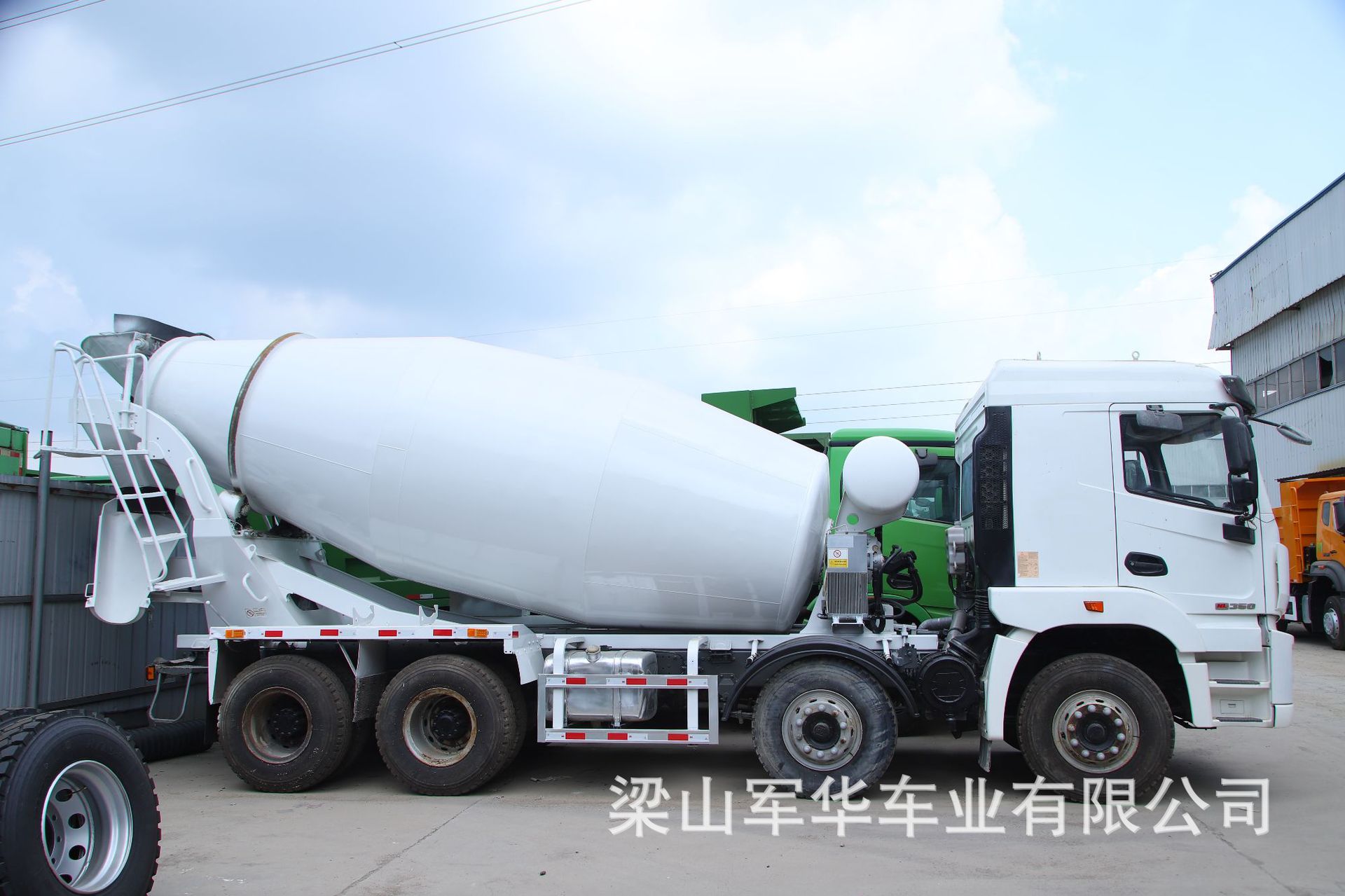 Concrete mixer truck, split-type cement mixing and transport self-unloading integrated mixer truck, 4-cubic-meter concrete mixer truck