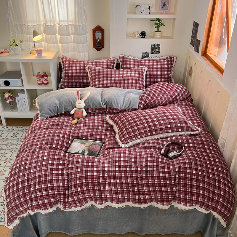 2025新款厂家直销秋冬保暖加厚全棉花边牛奶绒格子格纹复古四件套