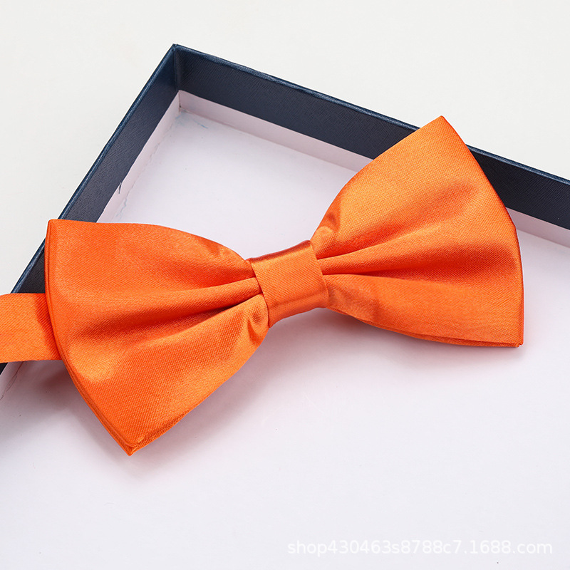 주황색 광택 나비 넥타이