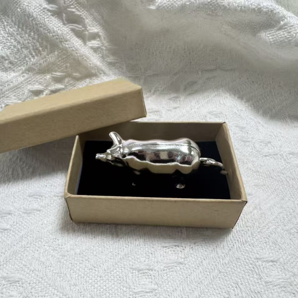Retro Silver Tape Measure Pig Large 8cm