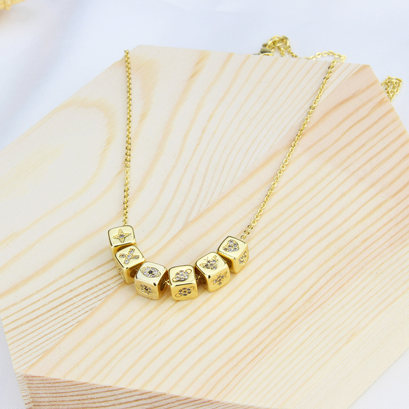 Simple Diy Inlaid Zirconium Moon Necklace display picture 3