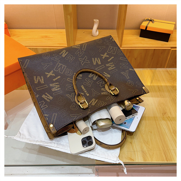 Retro Women's Tote Bag Large Capacity Pu Leather Shoulder Handbag_voghion.com