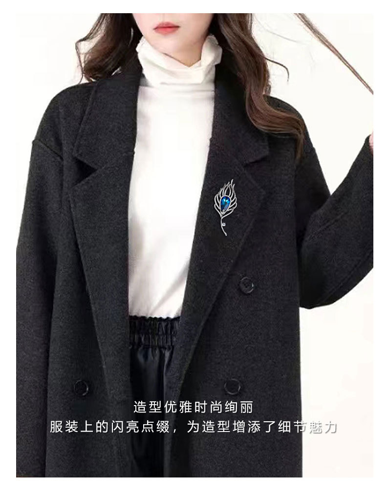 时尚优雅气质典雅羽毛胸针小众奢华高级感水晶胸花新款