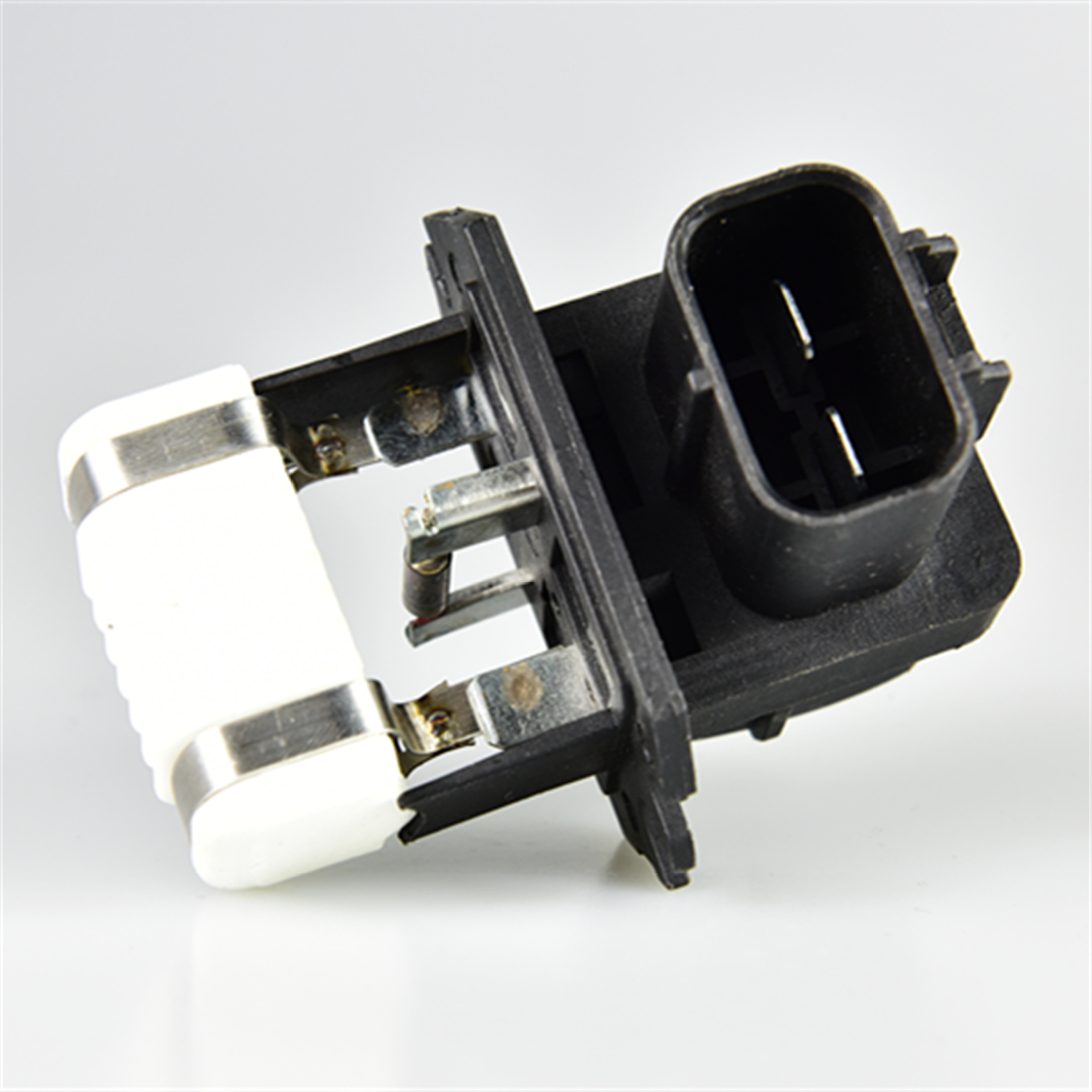 25385-2E100 Is Suitable for Hyundai Santa Fe and Tucson Fan Heater Resistor