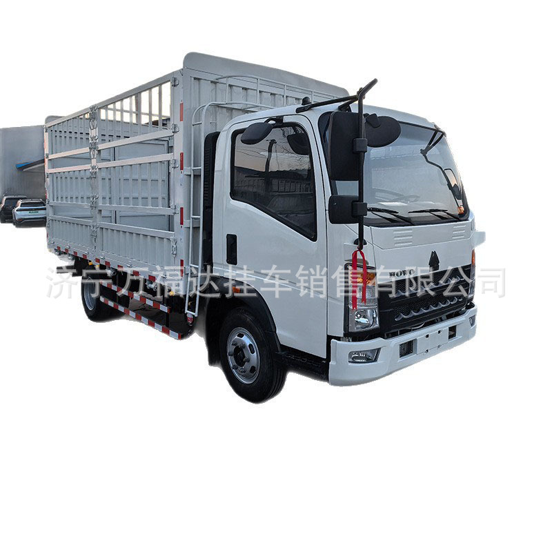 Exported to Africa: HOWO engineering dump truck, 6X4 box truck, front four-wheel rear eight-wheel high-rail transport truck