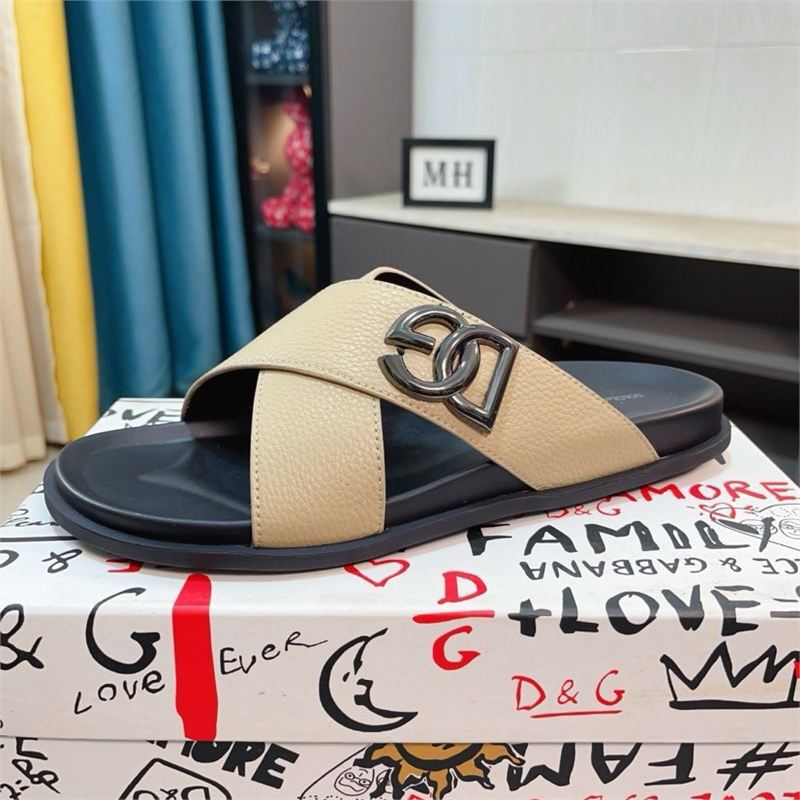 Original label and box, men's black leather metal-decorated slide sandals, summer breathable casual versatile fashion sandals Original label and box, men's black leather metal-decorated slide sandals, summer breathable casual versatile fashion sandals