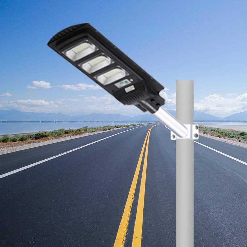 Wang Zhao Solar Street Light Inducción del cuerpo humano LED Nueva lámpara solar a prueba de agua a prueba de explosiones rural