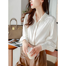 白色衬衫女春秋2023新款设计感小众衬衣法式长袖镂空蕾丝上衣