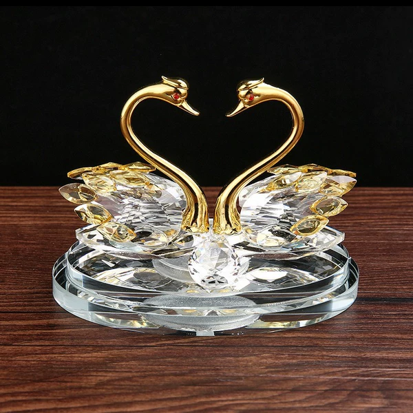 Yellow Swan (Golden Neck))