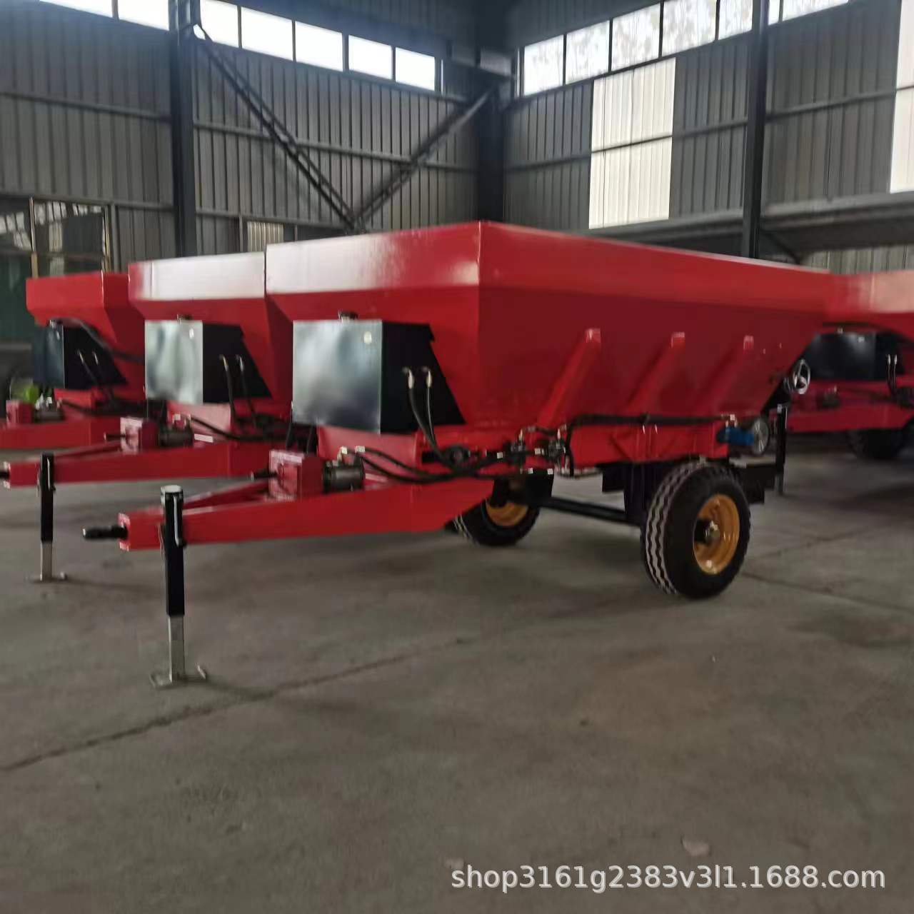 双竖螺旋撒粪机 全自动湿粪粘粪撒粪车 牵引10立方有机肥撒肥机