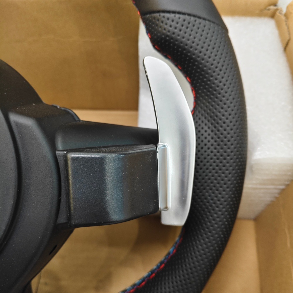 Popular in foreign trade, specially designed for BMW E60 model, sports flat-bottomed steering wheel modification assembly
