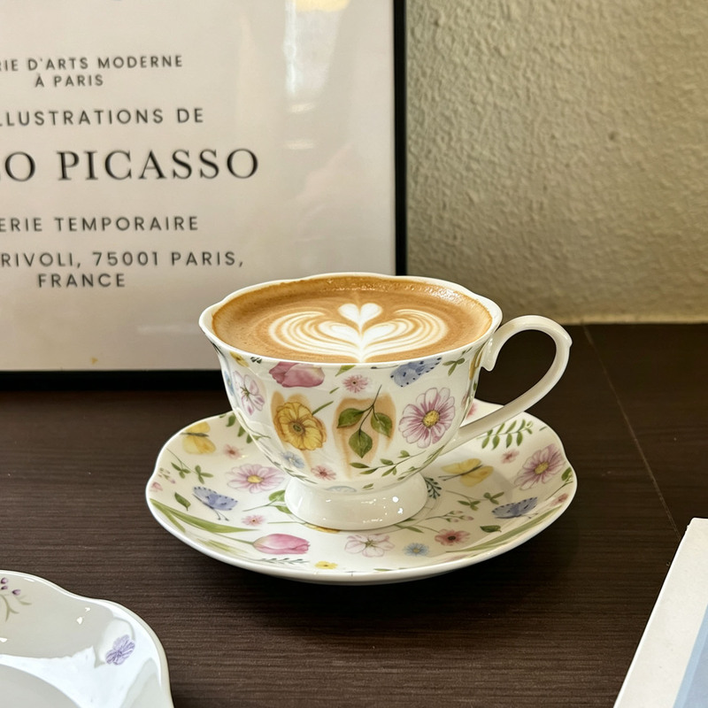 Pastoral Style Floral Cup and Saucer Set, French Vintage Coffee Cup and Saucer Set, High Aesthetic Afternoon Tea Set, Floral Household Tea Cups Pastoral Style Floral Cup and Saucer Set, French Vintage Coffee Cup and Saucer Set, High Aesthetic Afternoon Tea Set, Floral Household Tea Cups