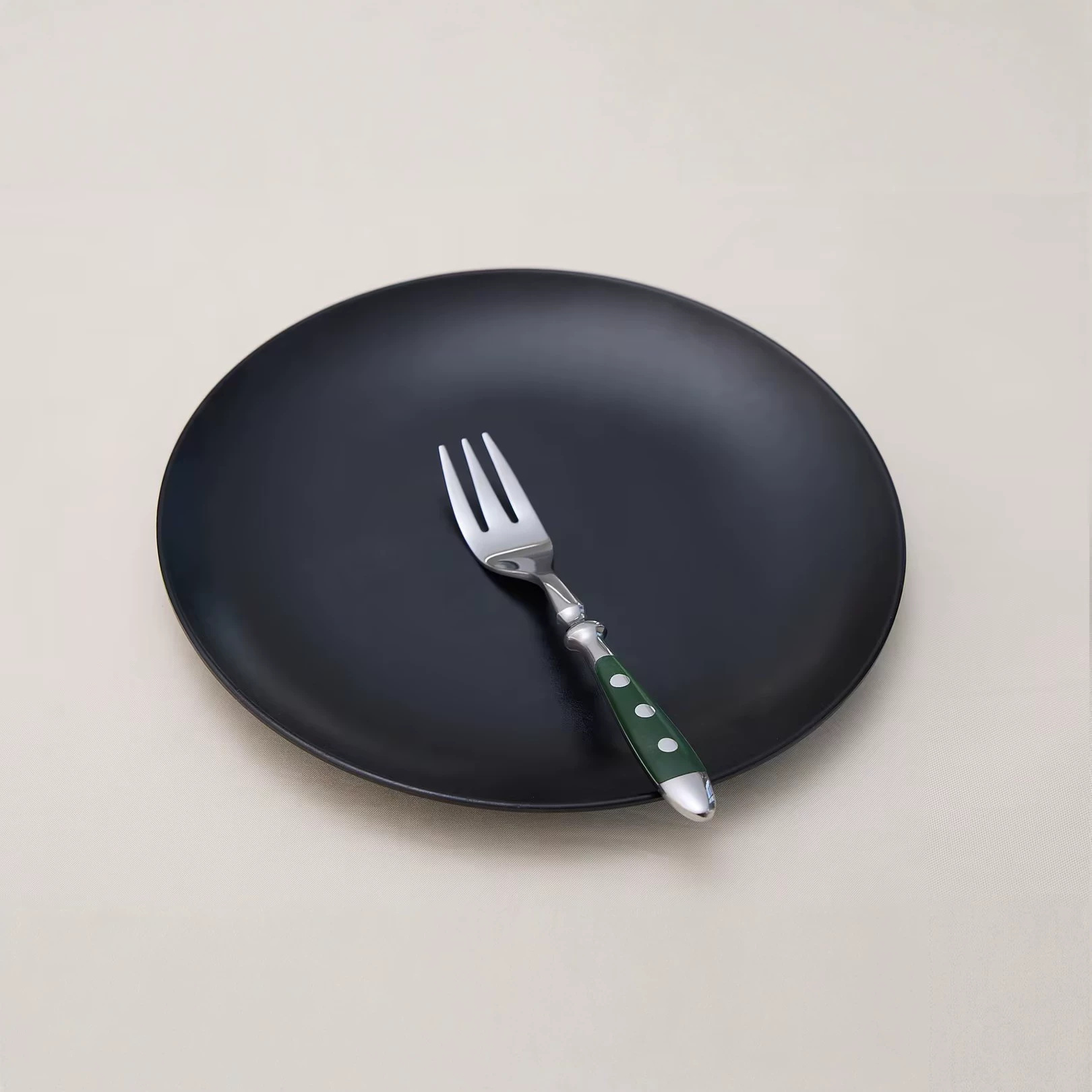 Transfronterizo Amazon 430 set de cubiertos de acero inoxidable hotel restaurante occidental cuchillo de filete retro tenedor cucharas set de tres piezas
