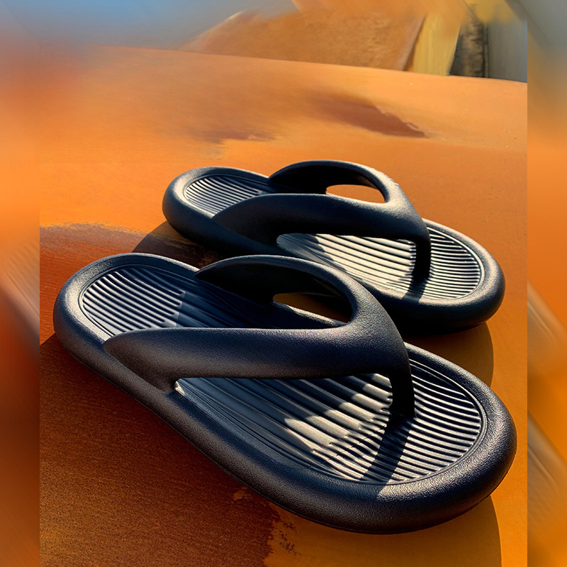 non-slip wear-resistant beach flip flops