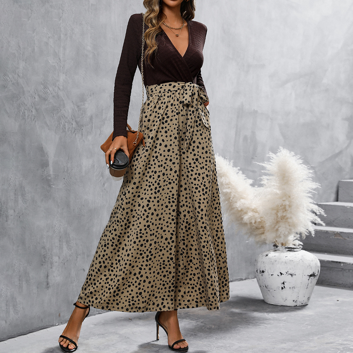 Kaikuo amazon mono de mujer europea y americana 2023 otoño e invierno elegante de manga larga con cuello en v superior pantalones anchos