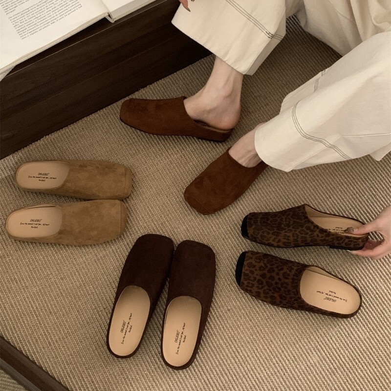 2025 Autumn New Suede Mules Sandals Women's Pointed Toe Suede Low Heel Shoes Casual Baotou Half Slippers 2025 Autumn New Suede Mules Sandals Women's Pointed Toe Suede Low Heel Shoes Casual Baotou Half Slippers