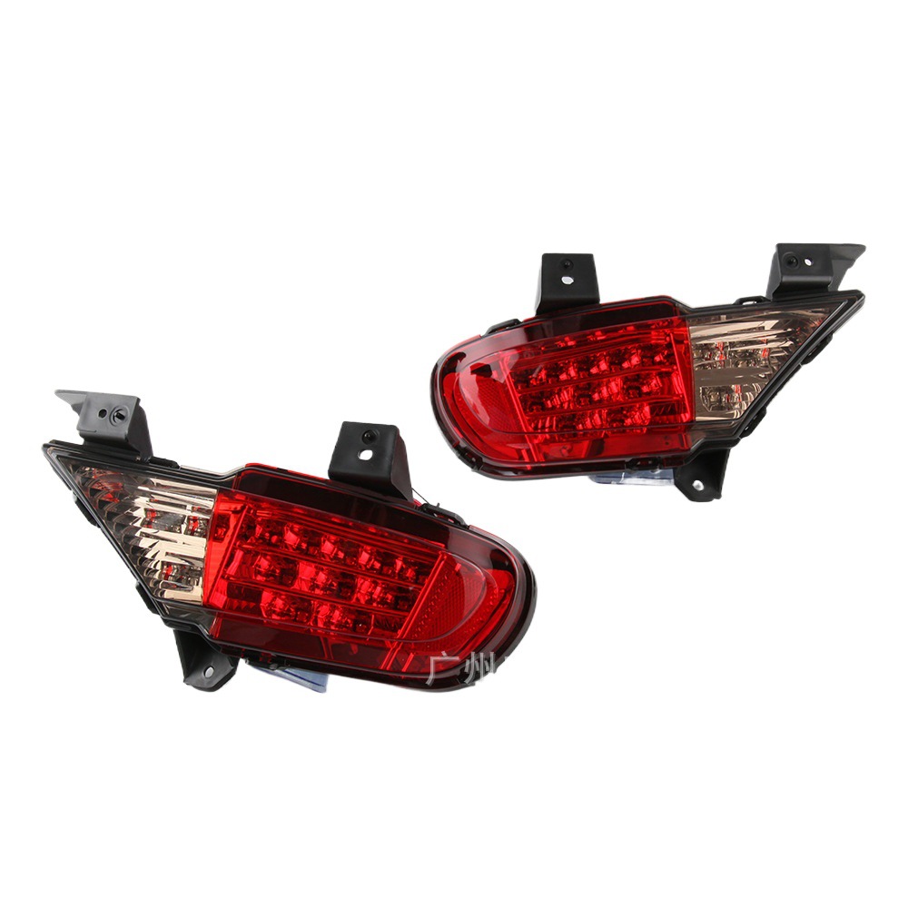 Aplicable a la luz del parachoques trasero Mitsubishi Pajero Jinchang 11-16 [carcasa roja]