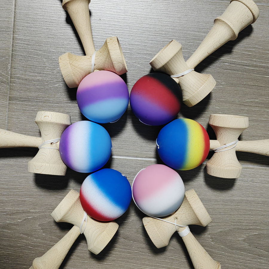 Madera agrietada espada bola espada jade mordida tía Kendama niños ancianos tradicional puzzle juguetes de habilidad bola al por mayor