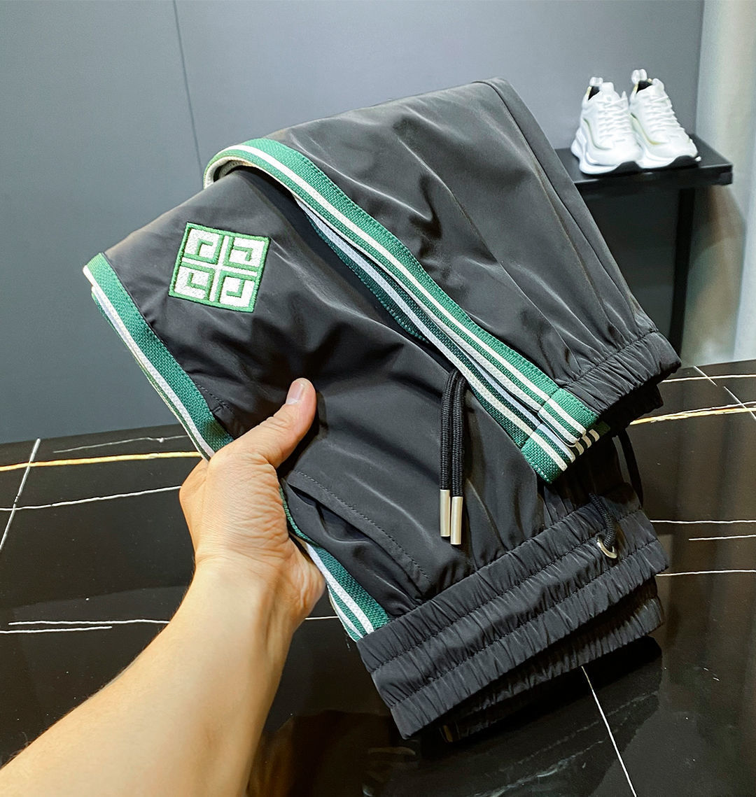 Herren Sweatpants Gestreift Aus Eisseide Für Den Sommer Sportlich_voghion.com