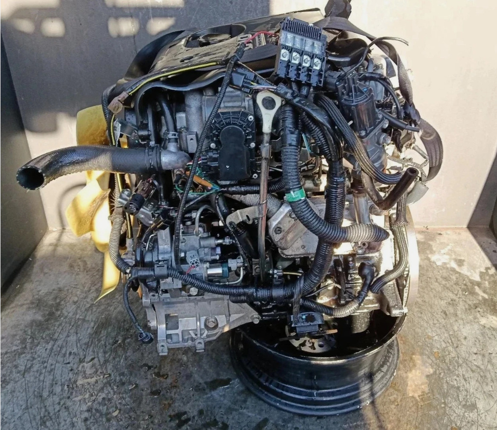 TRITON L200 MN Engine 2.5L turbo diesel 4D56 4-CYLINDER used Mitsubishi