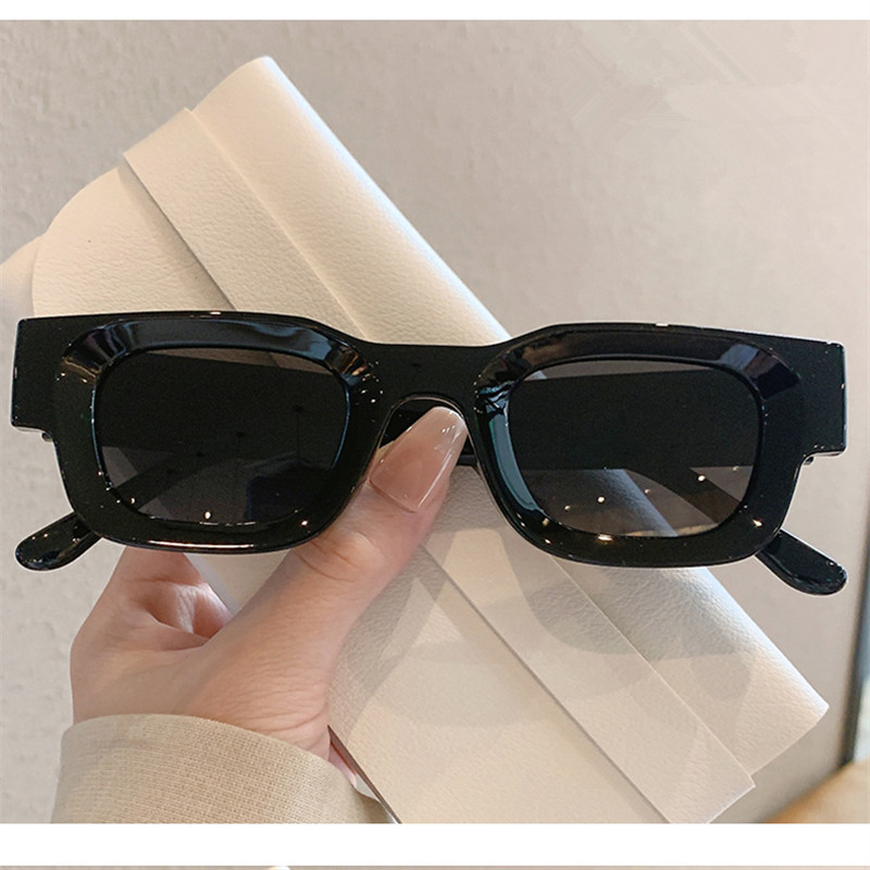 Nuovi occhiali da sole di nicchia alla moda europei e americani per uomo, occhiali da sole quadrati retrò e di alta qualità, occhiali da sole punk popolari su Instagram per donna_voghion.com