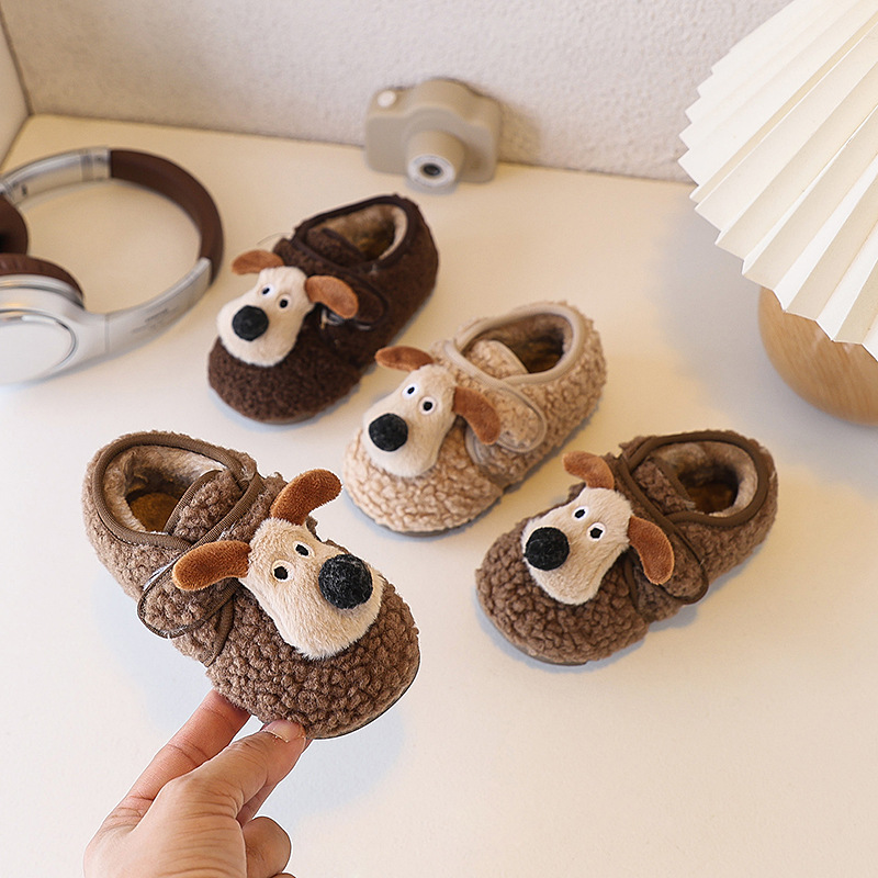 Korean Version of Kidsren's Cute Cartoon 2025 Winter New Style Girls' Plush Plush Shoes Boys' Versatile Warm Birkenstock Shoes