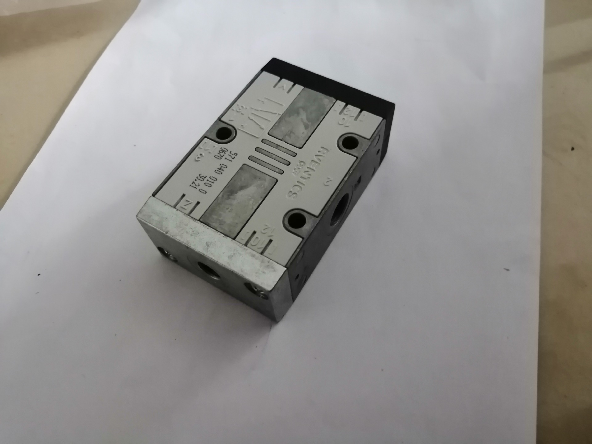 德国AVENTICS电磁阀CD07-571-040-010-0-0670-30.21