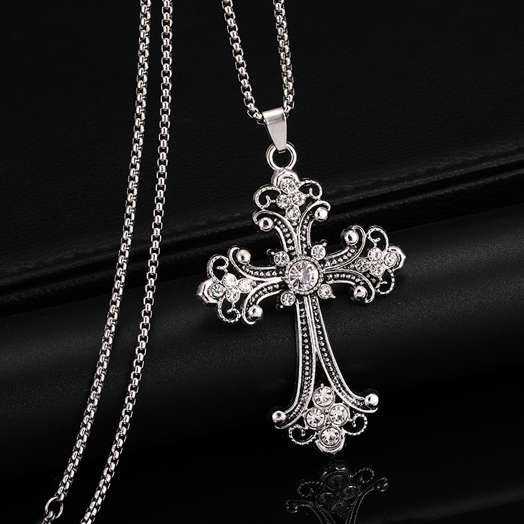 2026 Spring New Baroque Style Cross Necklace European and American Hip-Hop Pendant Sweater Chain Fashionable Rhinestone-Embellished Pendant