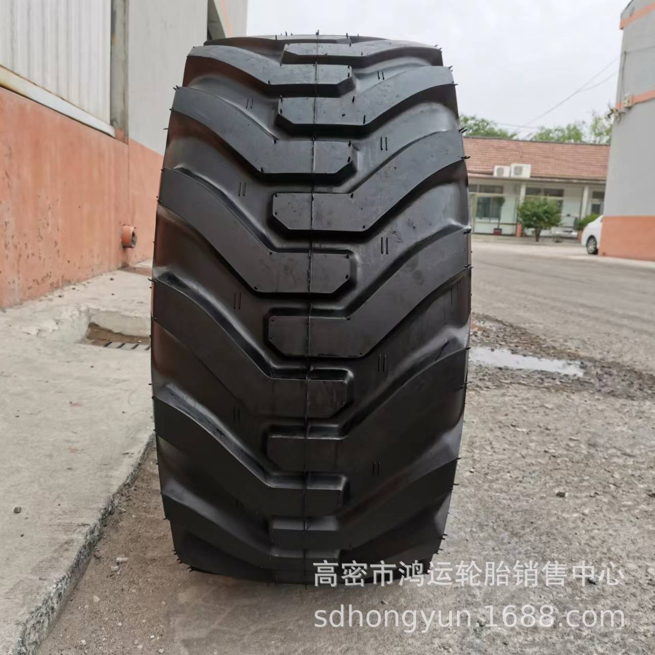 10.5/80-18 12.5/80-18 15.5/60-18 两头忙反铲挖掘机人字R-4轮胎