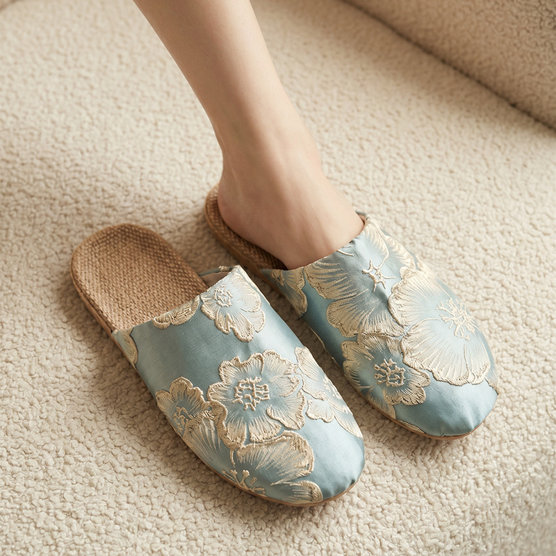 Linen-cotton slippers for summer, Chinese-style printed and embroidered, closed-toe, suitable for all seasons, women's home indoor non-slip soft-soled shoes