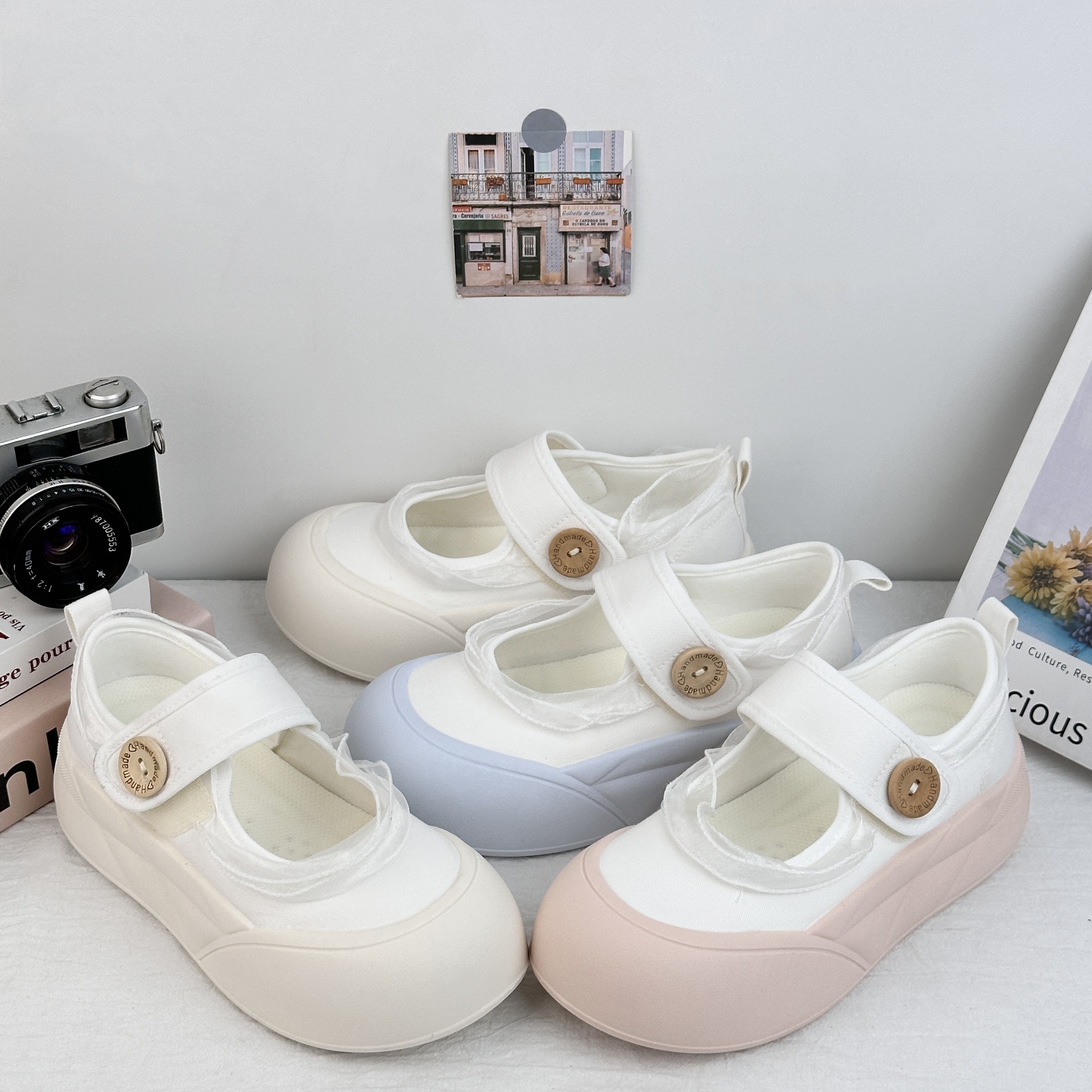 Yuanbo Mary Jane Shoes Mujer 2025 Nuevo estilo caliente Verano con falda Zapatos de boca baja Zapatos de velcro